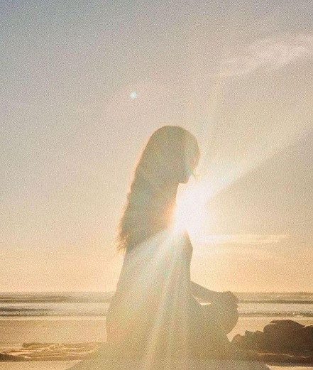 From confusion to clarity - Start here.    Complete the form below to access you guided clarity session. A guided space to slow down, reconnect, and move to aligned clarity.